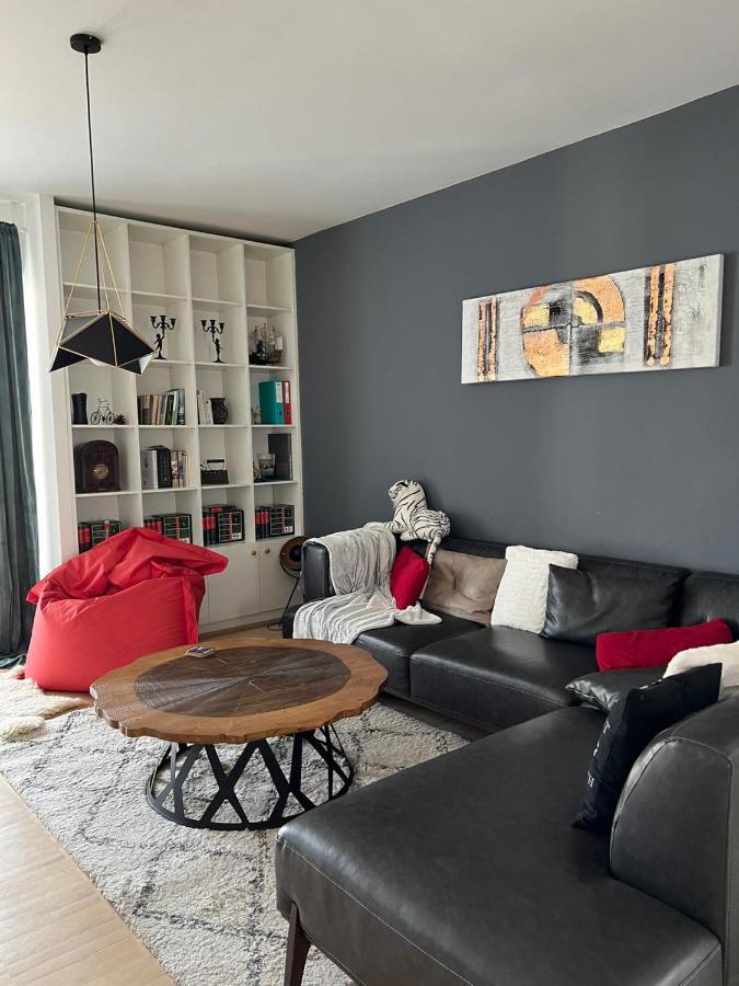 Modern Apartment In Skopje Buitenkant foto