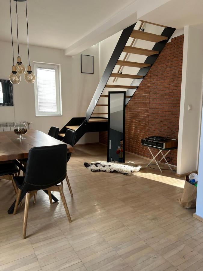 Modern Apartment In Skopje Buitenkant foto
