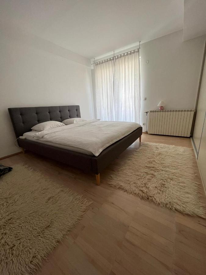 Modern Apartment In Skopje Buitenkant foto