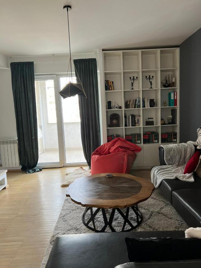 Modern Apartment In Skopje Buitenkant foto